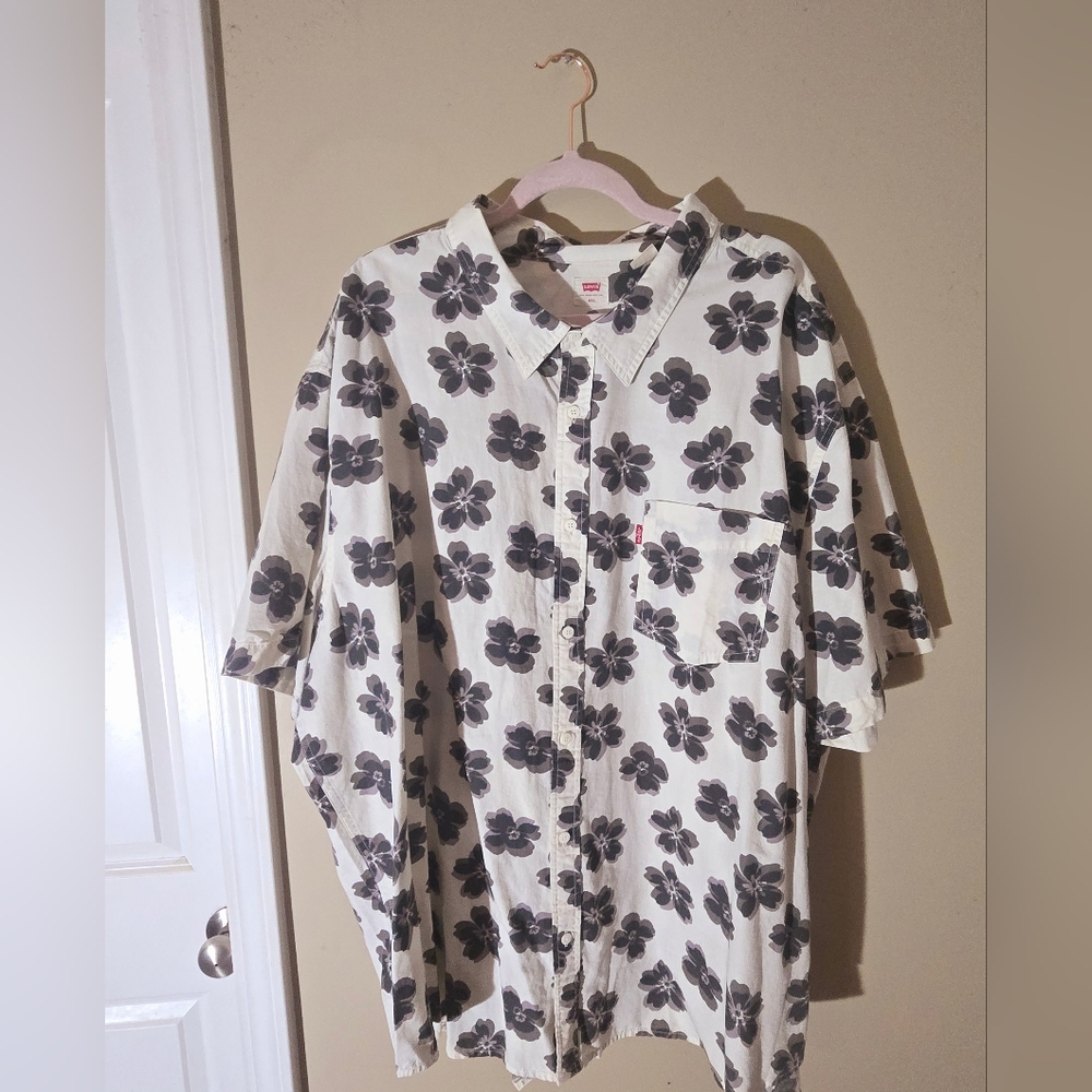 Levi's Floral Button-Up Shirt - Black and White